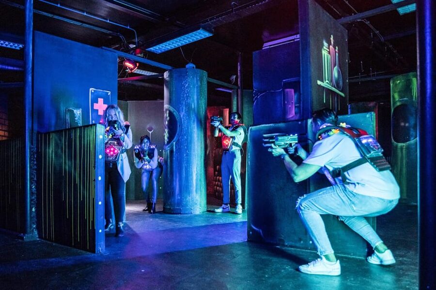 Aloha Amsterdam: Laser Tag Experience - Location check, meeting point at De Ruijterkade 151