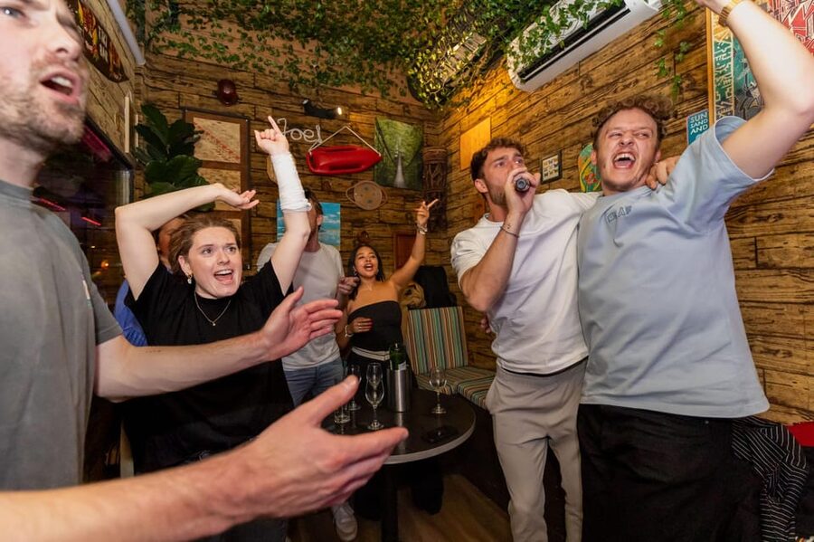 Aloha Amsterdam: Private Karaoke Booth with 20.000 Songs - Finding the place near Central Station (without turning it into a scavenger hunt)