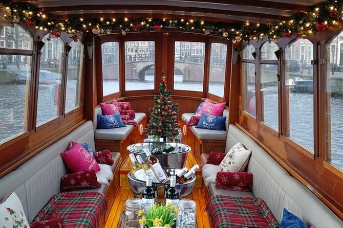 Amsterdam 1-Hour Canal Cruise With Live Guide - Meeting point on Prinsengracht, and what to expect aboard