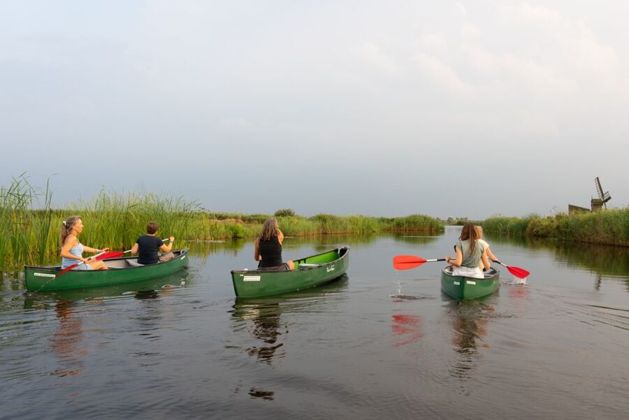 Amsterdam: 2-Hour Guided Canoe Trip - Getting to Watergang: Bike, Bus, or Free Parking