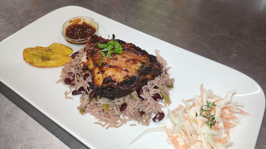 Amsterdam: 3-course dinner party at secret pop-up restaurant - Drinks are optional, but Jamaican cocktails are the temptation