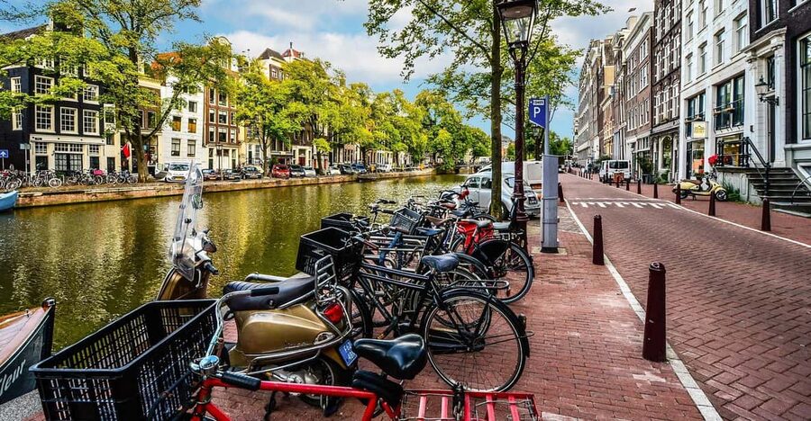 Amsterdam: 3-Hour Private Bike Tour of the City Center - Why a private 3-hour bike tour is the fast-track to Amsterdam’s center