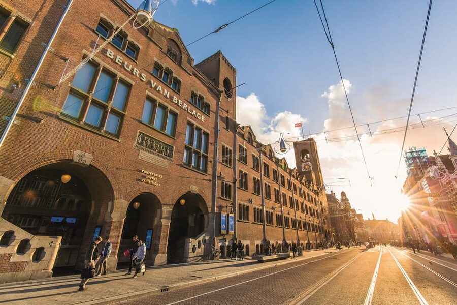 Amsterdam: 3-Hour Private Bike Tour of the City Center - Heineken Brewery sightings and canal house life, without turning it into a factory tour