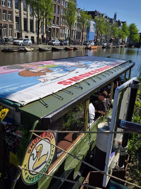Amsterdam: 420 Smoke-Friendly Boat Tour - How the smoke-friendly canal cruise actually feels