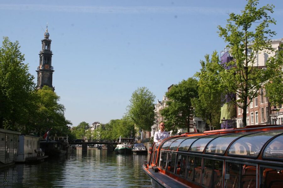 Amsterdam: Amsterdam Dungeon and Canal Cruise Entry Ticket - Price and value: why $42 per person can make sense