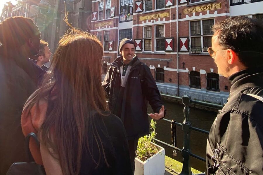 Amsterdam: Anne Frank Guided Small Group Walking Tour - Meeting at Beursplein 5, next to the bronze bull