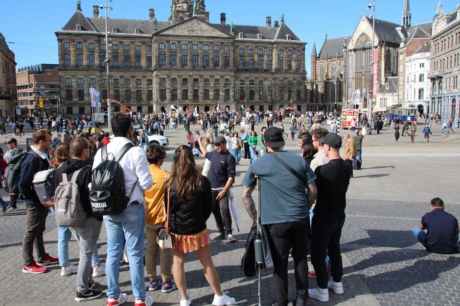 Amsterdam: Anne Frank Guided Small Group Walking Tour - Anne Frank Monument: the moment the tour feels most focused