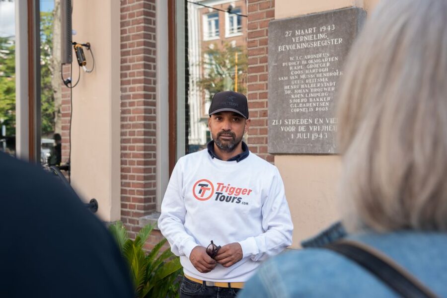 Amsterdam: Anne Frank Walking Tour - The Jewish Quarter walk: narrow streets, wartime traces, and the human scale