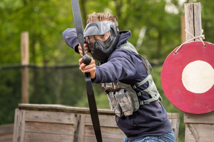 Amsterdam Archery Tag: The Ultimate Group Activity - What language to expect with Dutch and English instruction