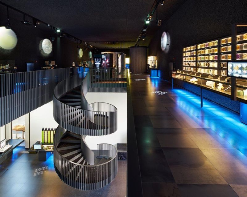 Amsterdam: ARTIS-Micropia Microbe Museum Entry Ticket - Your first big moment: scan yourself and follow the stamp trail