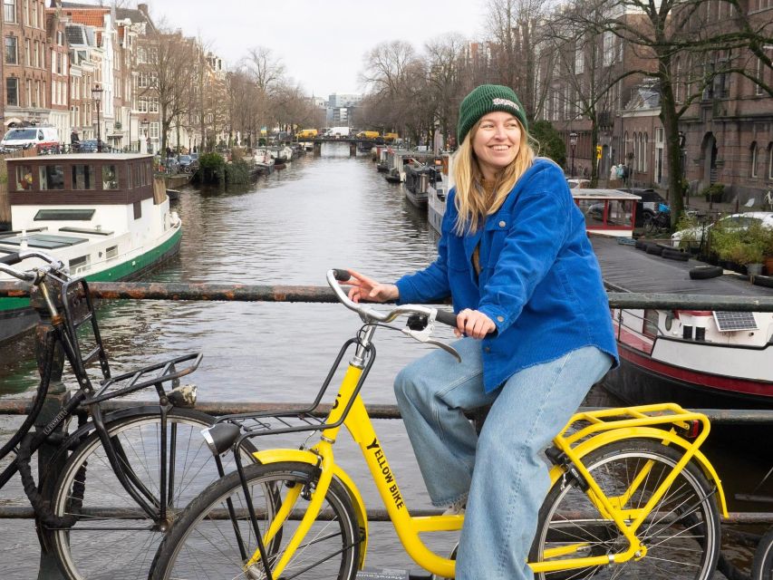 Amsterdam Bike Rental: Central Station & City Center - Lock strategy in Amsterdam: ring lock first, chain lock when it counts