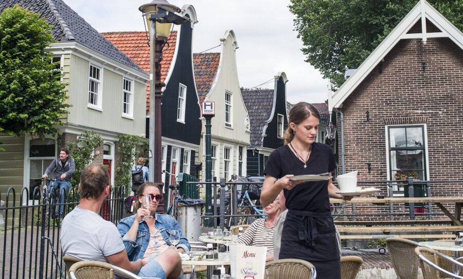 Amsterdam: Bike Tour (Noord) in German or English - Sea Palace Restaurant as your launch point, and how to find your guide fast