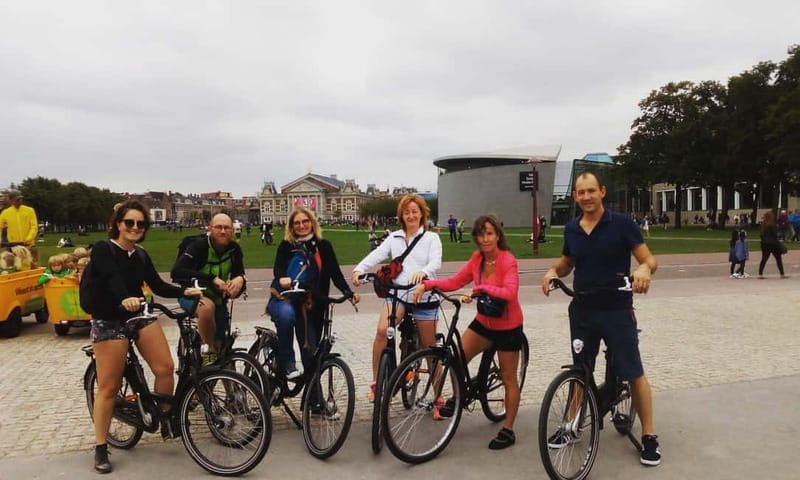 Amsterdam bike tour with a French-speaking guide local! - Bike setup details that change how comfortable you feel