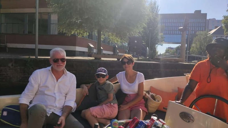 Amsterdam bike tour with a French-speaking guide local! - Guide style and group size: why small feels better here