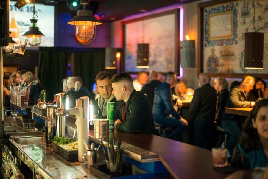 Amsterdam: Canal Cruise and Entrance to Xtracold Icebar - Price and value: is $41 per person a good deal?
