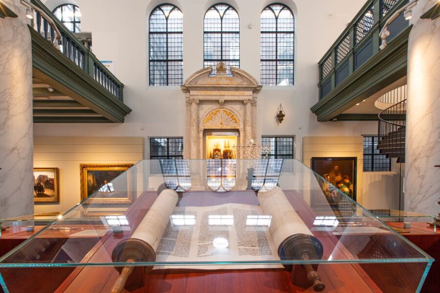 Amsterdam: Canal Cruise and Jewish Cultural Quarter Tickets - Timing can be confusing, so plan for the first entry