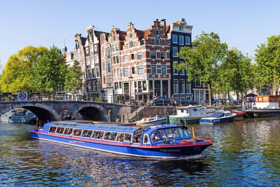 Amsterdam: Canal Cruise and Jewish Cultural Quarter Tickets - Jewish Museum and Jewish Museum Junior: family-friendly, but not dumbed down