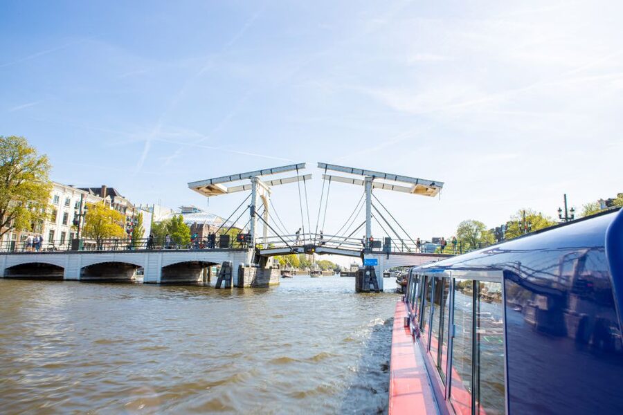 Amsterdam: Canal Cruise and Moco Museum Combined Ticket - How the timing works: fixed Moco entry, flexible canal boarding