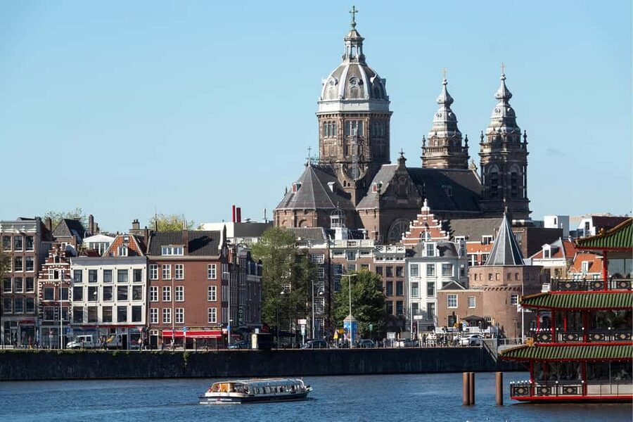 Amsterdam: Canal Cruise with Live Commentary & Audio Guide - Why an Electric Canal Cruise Makes Amsterdam Feel Easier