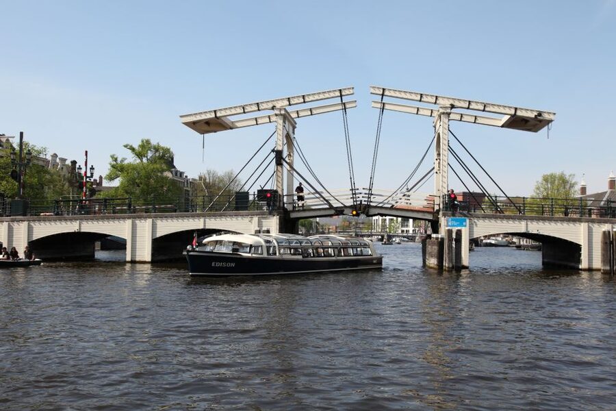 Amsterdam: City Canal Cruise & Straat Museum - 75-Minute Canal Cruise: UNESCO Views and 19-Language Audio