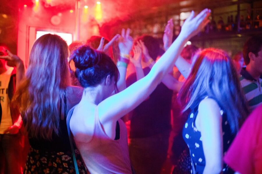 Amsterdam: City Center Bar Crawl and Nightlife Experience - Should You Book This Amsterdam Pub Crawl?