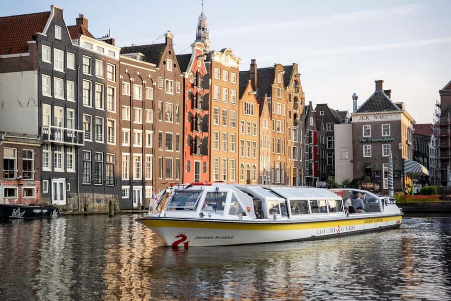 Amsterdam: City Centre Canal Cruise & Free Flower Cocktail - Key things to know before you go