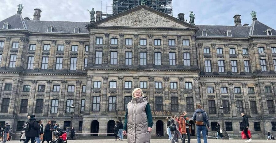 Amsterdam: City Highlights Walking Tour - The Church Stops: Basilica of Saint Nicholas and Oude Kerk
