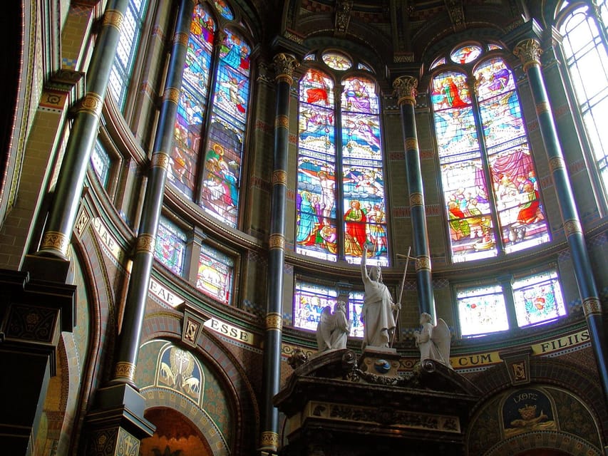 Amsterdam: City Highlights Walking Tour - Landmarks Without the Ticket Hassle: Royal Palace Area and Madame Tussauds