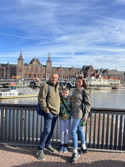 Amsterdam: City Highlights Walking Tour - Guides, Pacing, and Real-World Comfort (What to Expect in Motion)