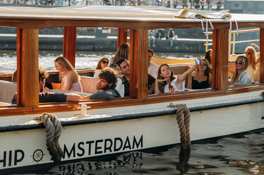 Amsterdam: Classic Boat Cruise with Optional Cheese & Wine - The Hosts and Skippers: This Is Where the Tour Wins