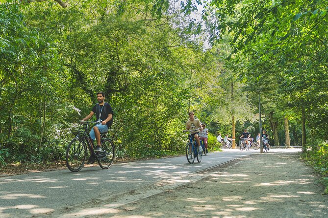 Amsterdam: Countryside Bike Tour - Schellingwoude and Buiksloterweg, where rural life feels close to the city