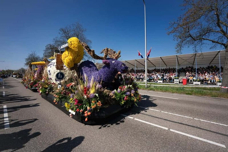 Amsterdam: Day Trip to Flower Parade & Keukenhof on April 18 - How the parade experience fits into a timed 7.5-hour day