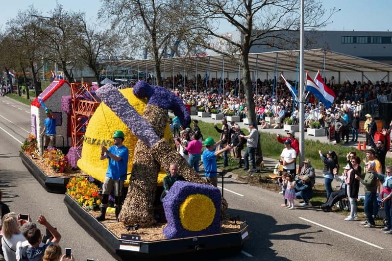 Amsterdam: Day Trip to Flower Parade & Keukenhof on April 18 - Practical tips so you enjoy every hour