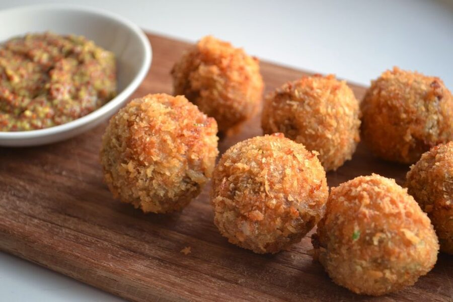 Amsterdam: Dutch Bitterballen and Croquette Tasting - The flavors that win: how to choose your favorite from this lineup