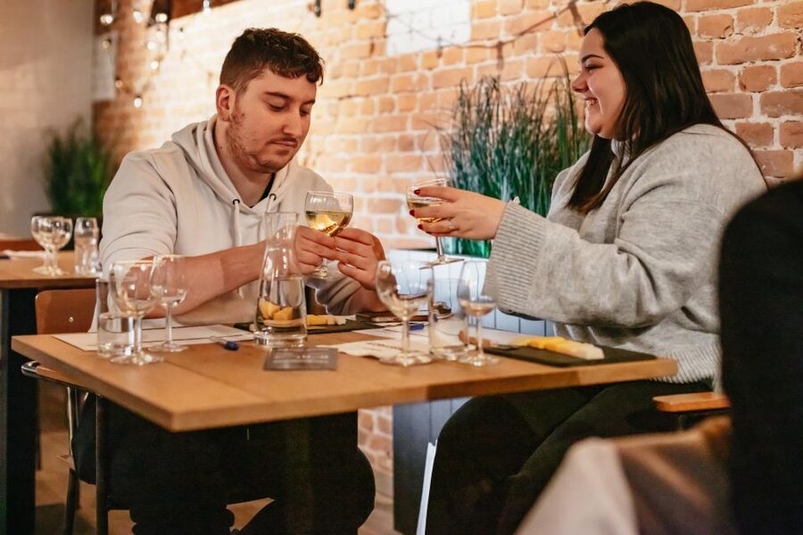 Amsterdam: Dutch Cheese Tasting Experience with Wine - Downstairs shop time and the 20% discount payoff