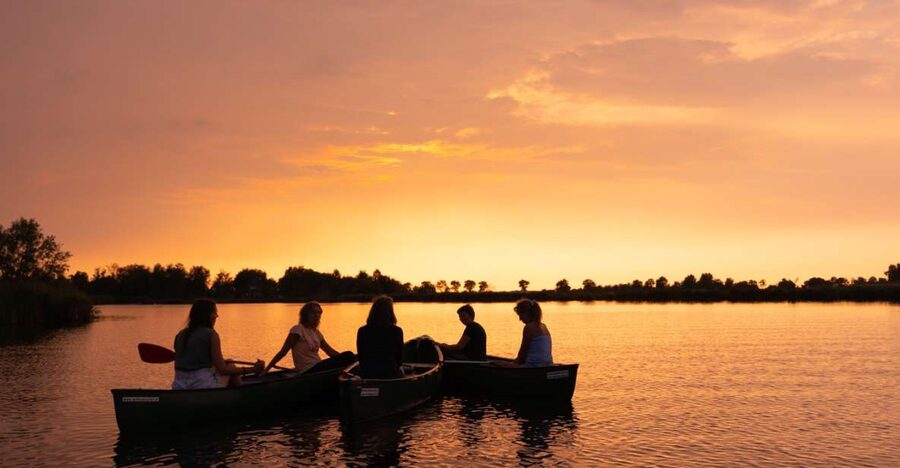 Amsterdam: Dutch Countryside Sunset Canoe Tour - Meeting at Amsterdam Noord, then your pre-paddle drink