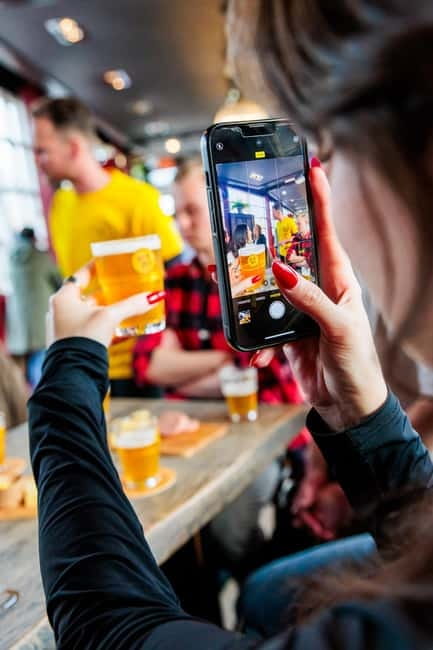 Amsterdam: Dutch Craft Beer Tasting with cheese and snacks - How the mystery guessing makes craft beer easier