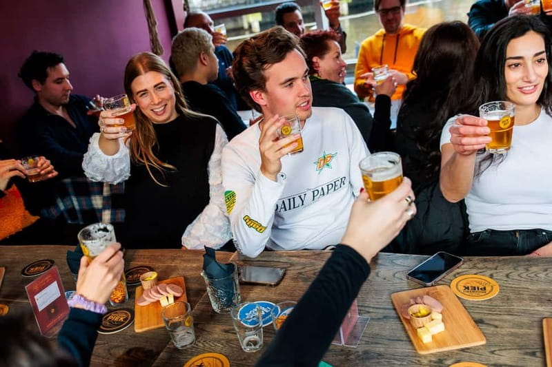 Amsterdam: Dutch Craft Beer Tasting with cheese and snacks - The beers and guide stories: what you actually learn