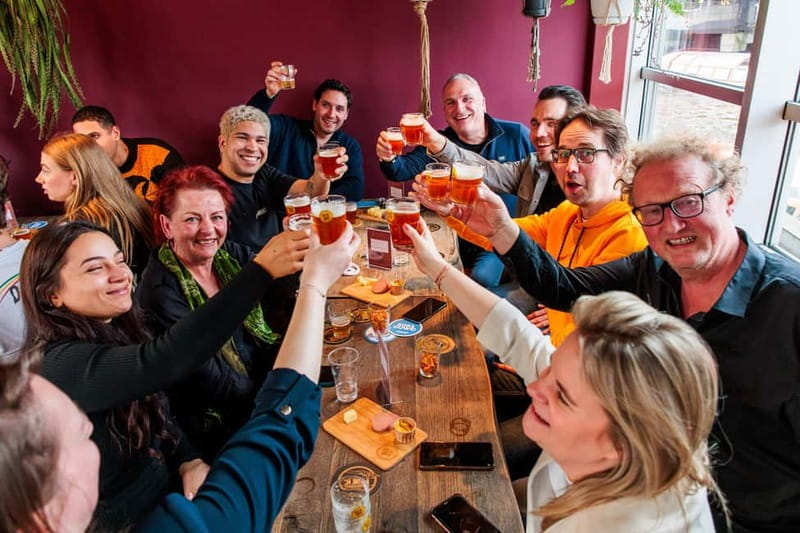 Amsterdam: Dutch Craft Beer Tasting with cheese and snacks - The one-hour flow, from welcome to 5 mystery pours