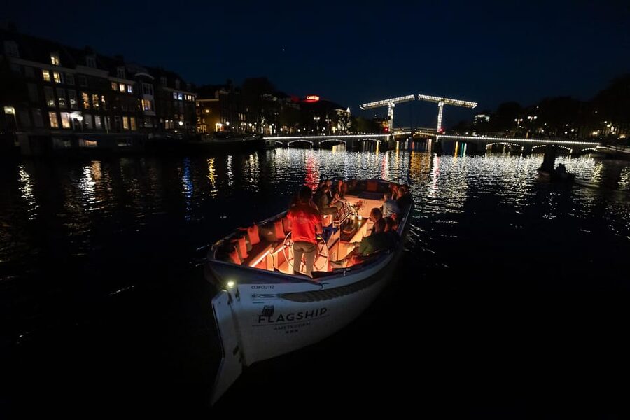 Amsterdam: Evening Canal Cruise with (Open) Bar on Board - Where you start: Keizersgracht, the Rijksmuseum area, and Prins Hendrikkade