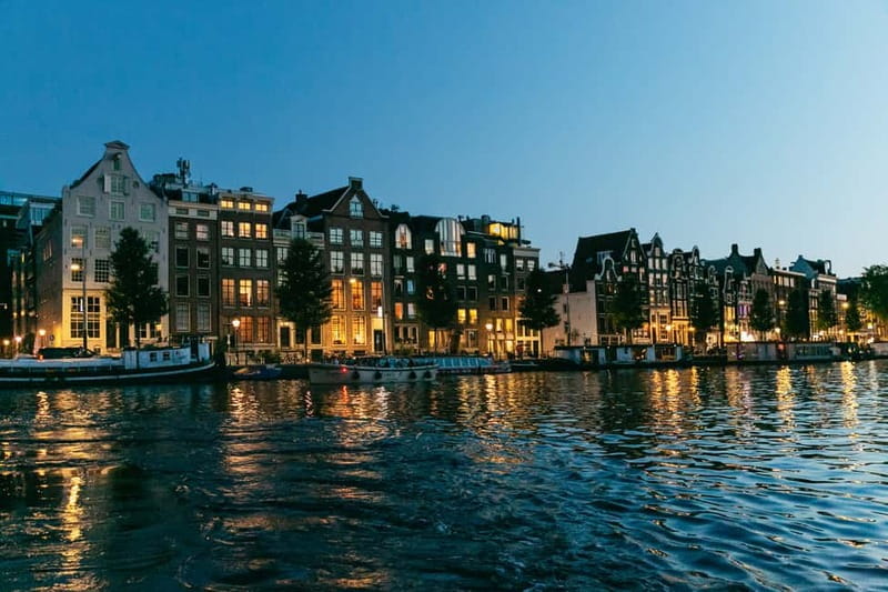 Amsterdam: Evening Cruise with Optional Wine and Snacks - Key Things To Know Before You Go
