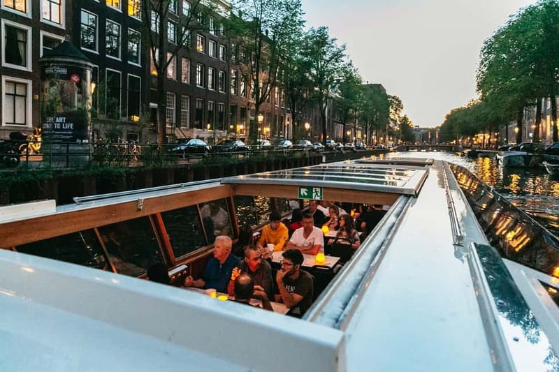 Amsterdam: Evening Cruise with Optional Wine and Snacks - The Bridge Photo Run: Skinny Bridge, Magere Brug, and Friends