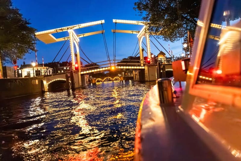 Amsterdam: Evening Cruise with Optional Wine and Snacks - Comfort on the Water: Covered, Heated, and Less Stress