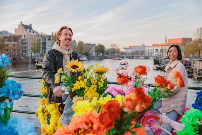 Amsterdam: Explore Canals, Guided Tour on Flower Bikes - Finding the bikes near Central Station, and what the setup feels like