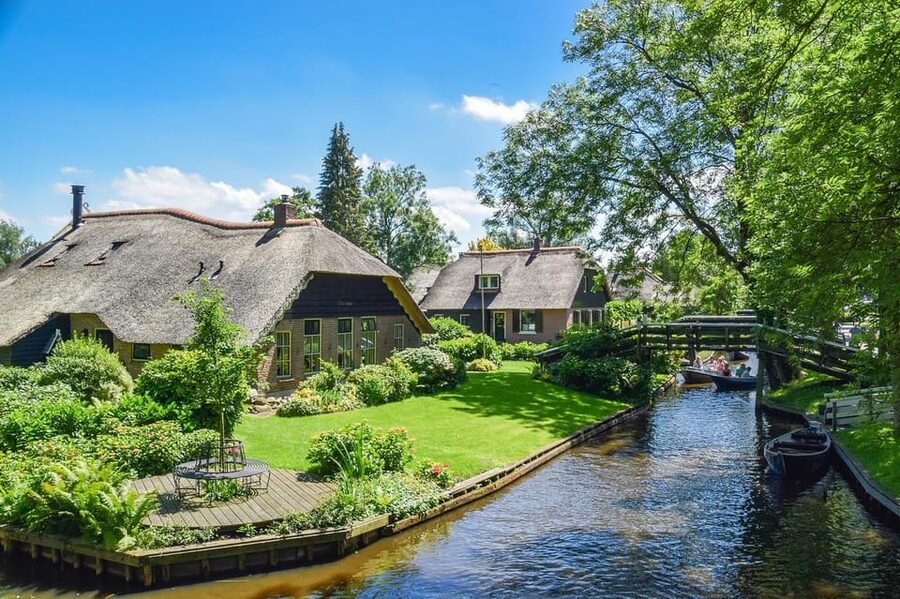 Amsterdam: Explore Giethoorn in a Private Tour with Driver - Countryside driving and local context that actually helps