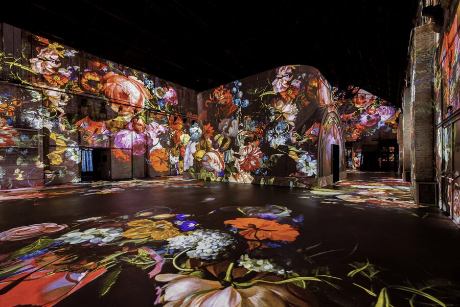 Amsterdam: Fabrique des Lumières Dutch Masters Ticket - The Mondriaan add-on: where the show shifts toward modern art