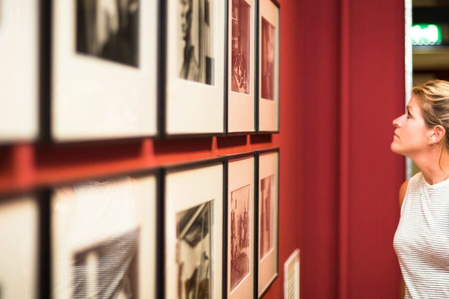 Amsterdam: Foam Photography Museum Admission Ticket - FOAM Fotografiemuseum on Keizersgracht: the setting matters
