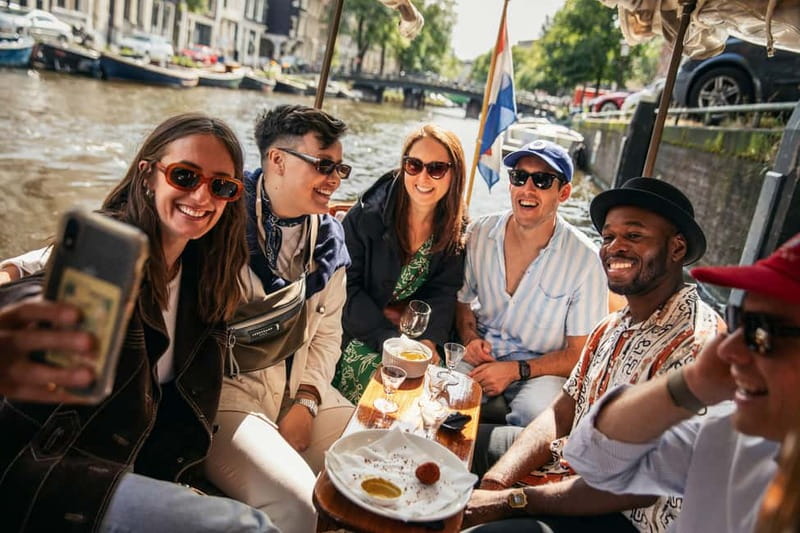 Amsterdam: Food and Canal Tour - Getting Your Bearings at the Start Point