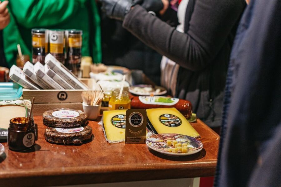 Amsterdam: Food and Culture Walking Tour with Tastings - Why this Amsterdam food-and-culture walk works so well