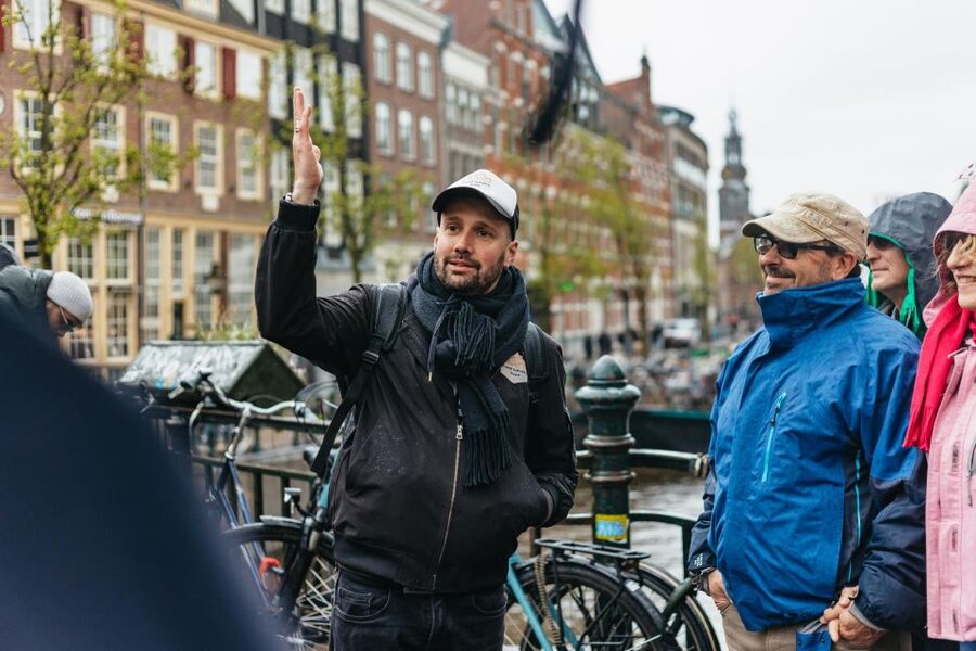 Amsterdam: Food and Culture Walking Tour with Tastings - The tasting lineup: eight Dutch staples in a smart order